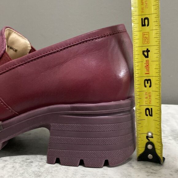 Dromedaris Leather Women's Burgundy Loafers w/silver Chain Detail Size 38 US 8 - Picture 13 of 16